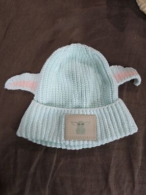 Love Your Melon Star Wars Baby Yoda Grogu  Light Green Ear Kids Knitted Beanie